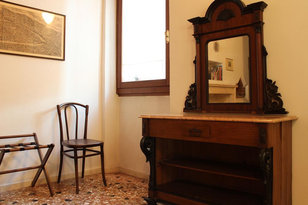 Residenza Carducci Centro Storico Apartment Verona Room photo